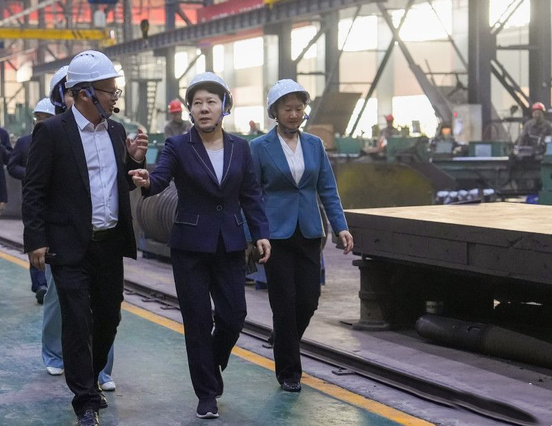 湖南省委常委、长沙市委书记吴桂英调研乐竞·体育机器